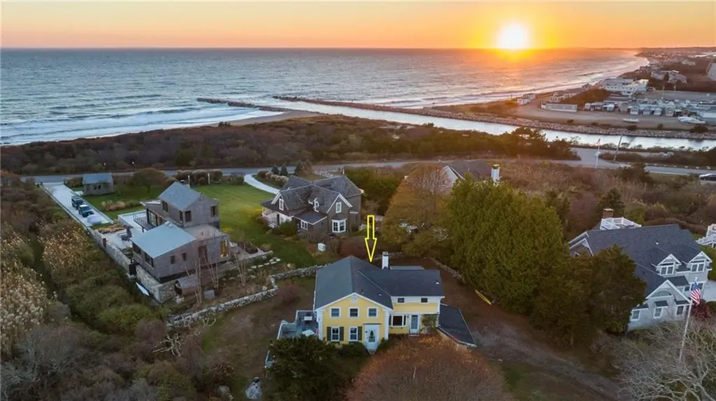 14 Knowles Avenue Westerly RI 02891
