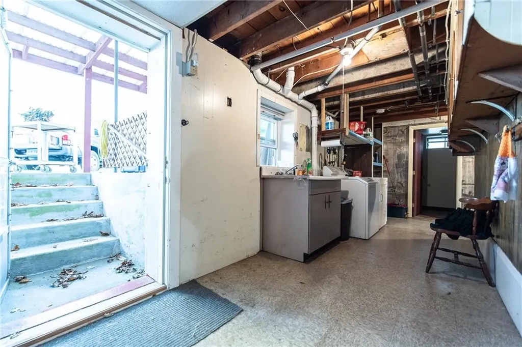 530 Oakland Beach Avenue Warwick RI 02889