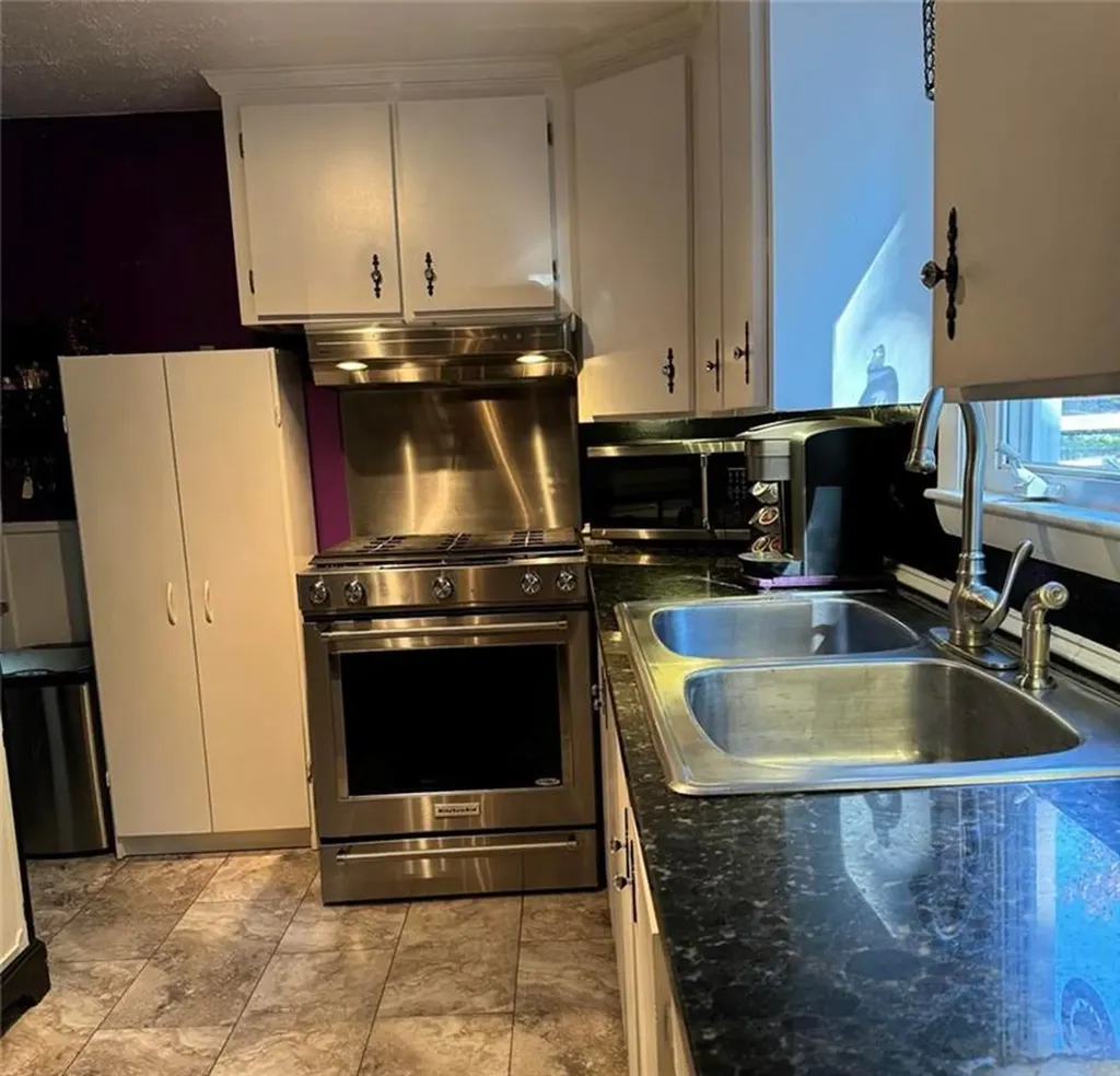 48 Limestone Street Warwick RI 02889