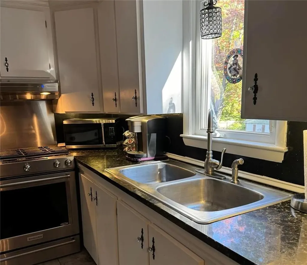 48 Limestone Street Warwick RI 02889