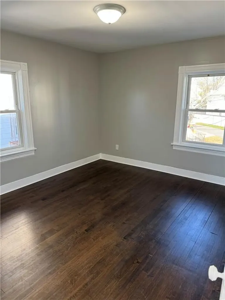 106 Commodore Street Providence RI 02904