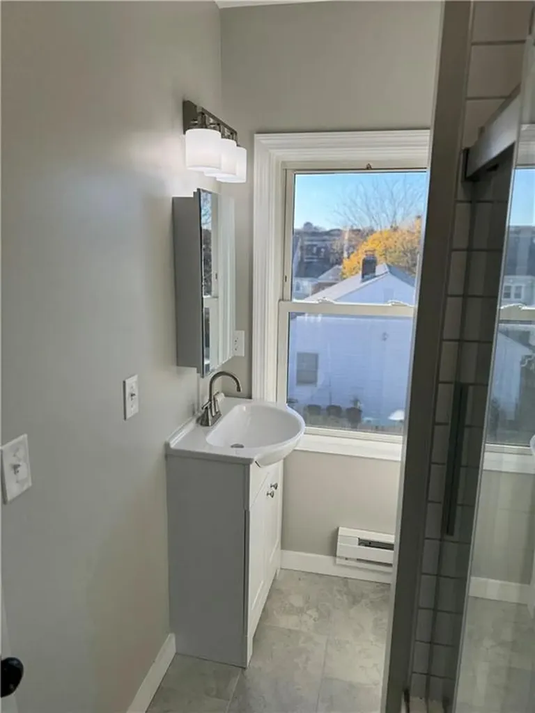 106 Commodore Street Providence RI 02904