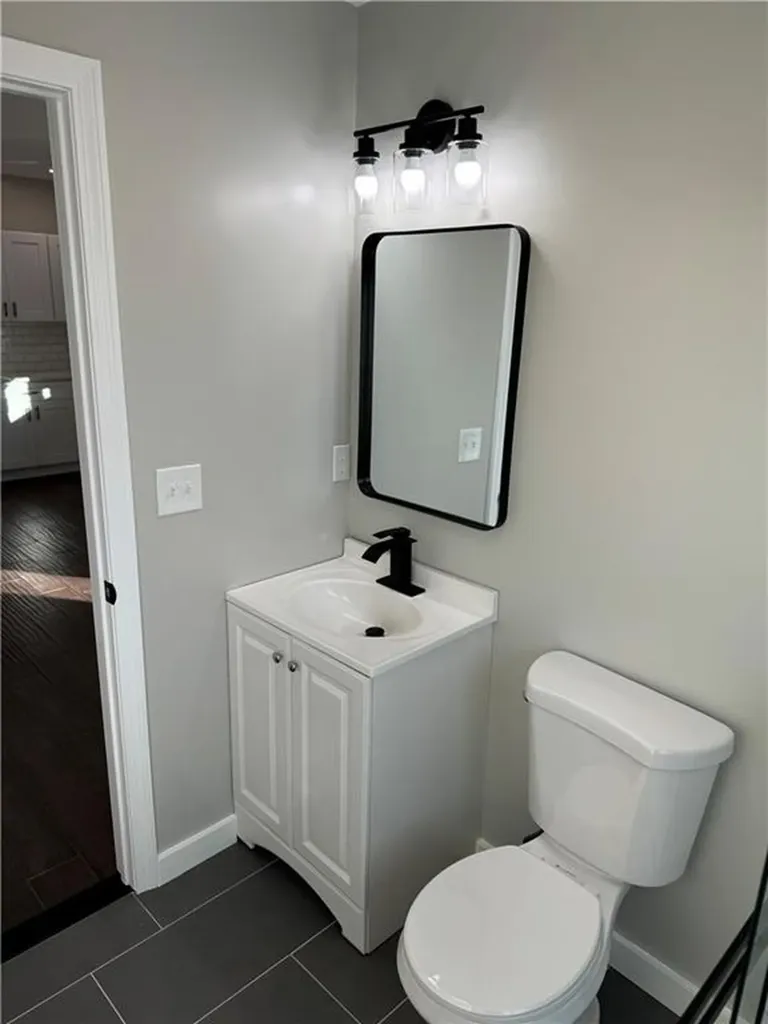 106 Commodore Street Providence RI 02904