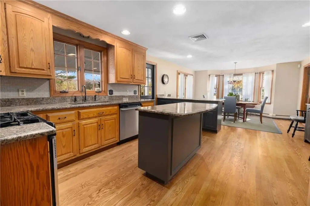 33 Southbury Road Cumberland RI 02864