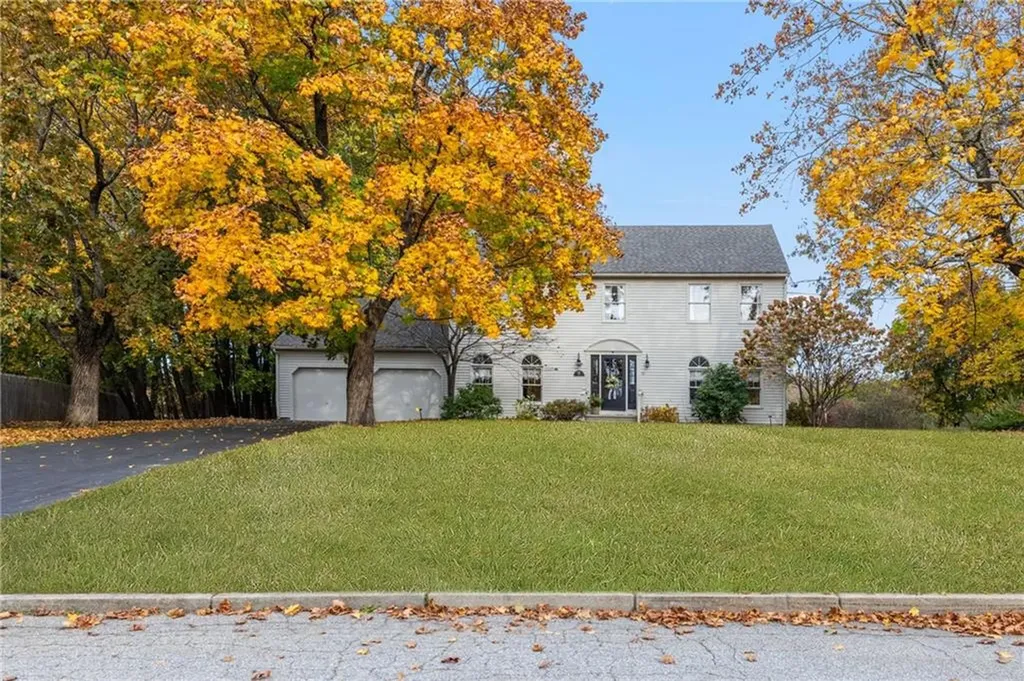 33 Southbury Road Cumberland RI 02864