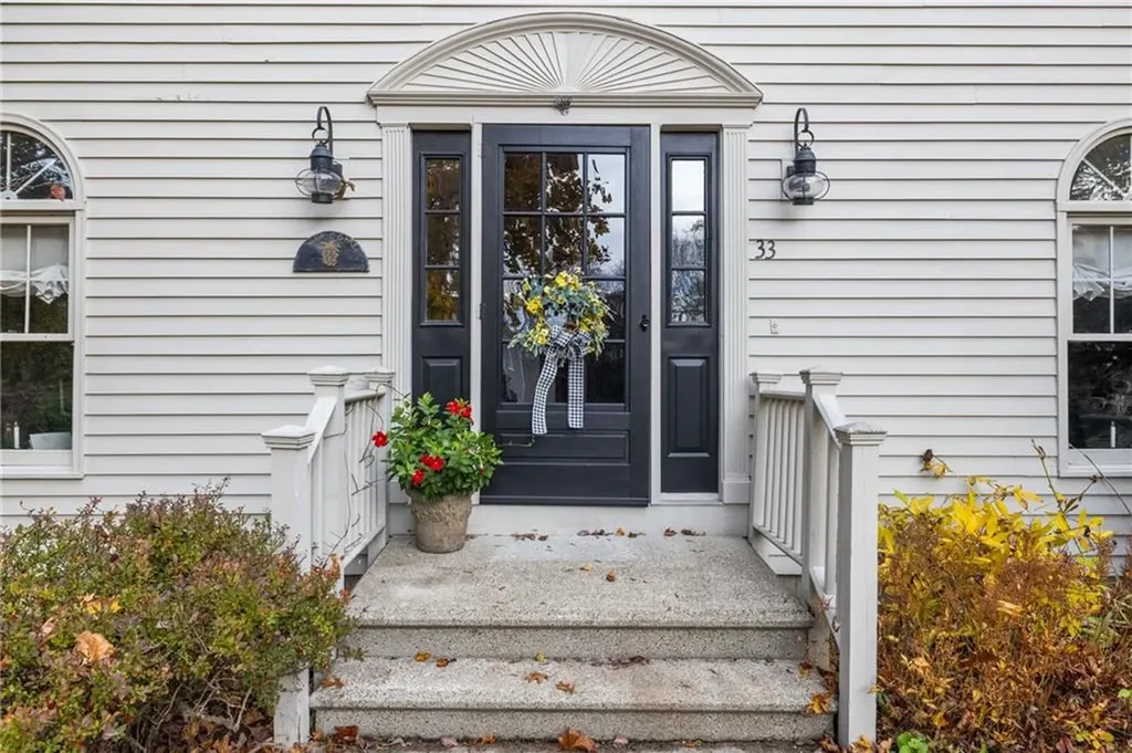 33 Southbury Road Cumberland RI 02864