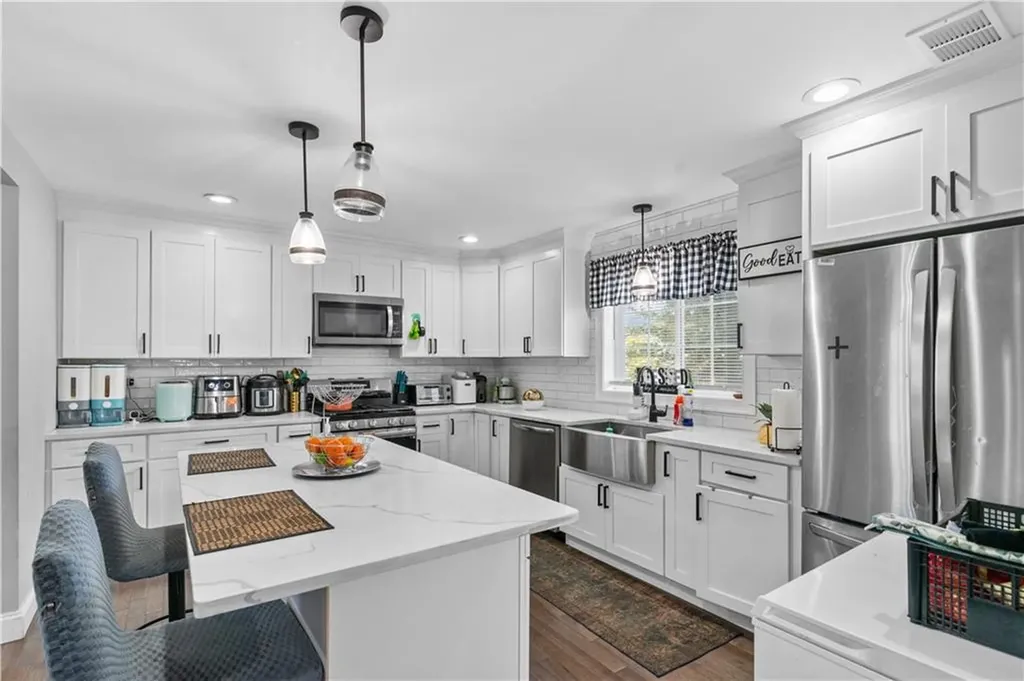 35 Erastus Street Providence RI 02909