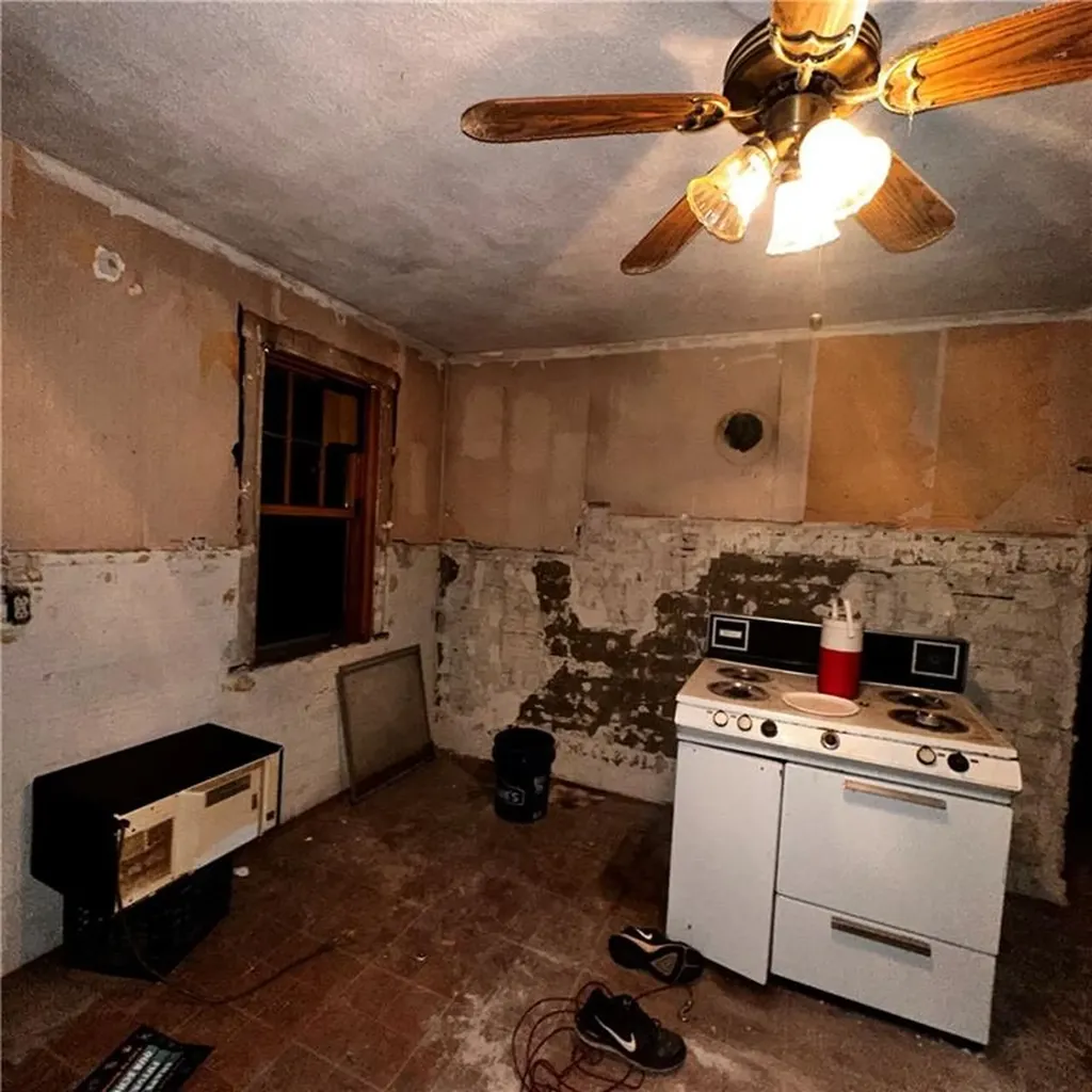 93 Laban Street Providence RI 02909