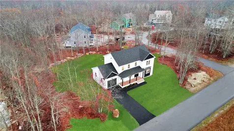 240 Meadow View Lane Tiverton RI 02878