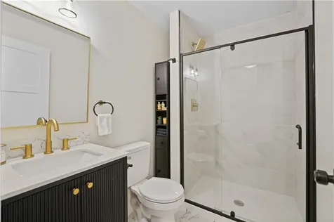 240 Meadow View Lane Tiverton RI 02878