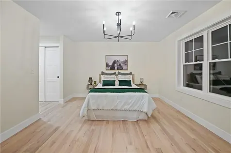 240 Meadow View Lane Tiverton RI 02878