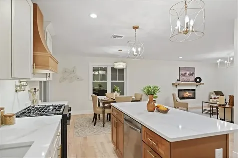 240 Meadow View Lane Tiverton RI 02878