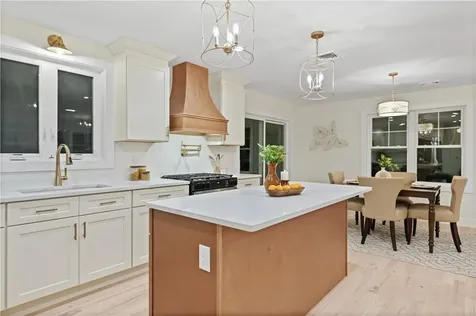 240 Meadow View Lane Tiverton RI 02878