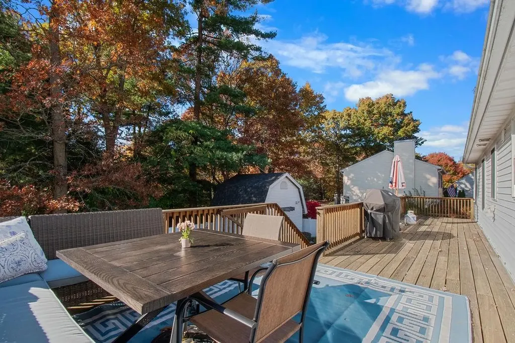 22 Mia Court Warwick RI 02886