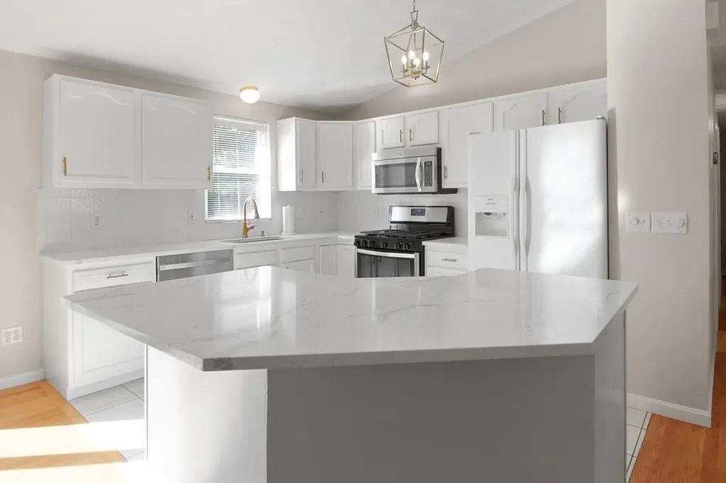 22 Mia Court Warwick RI 02886