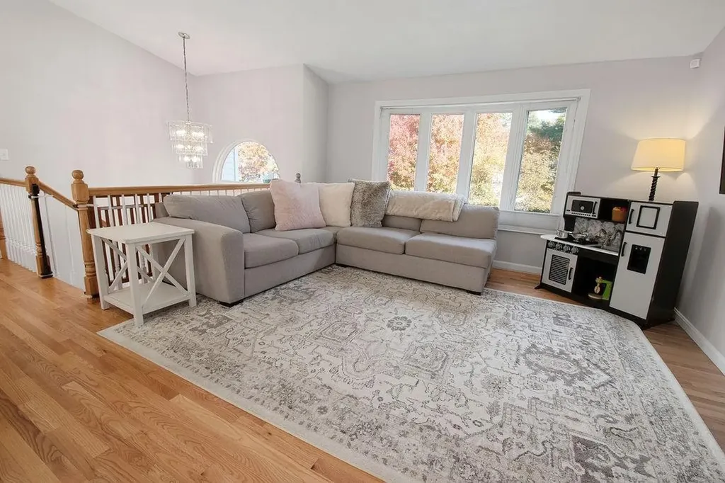 22 Mia Court Warwick RI 02886