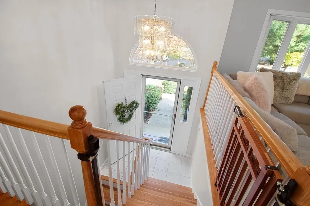 22 Mia Court Warwick RI 02886