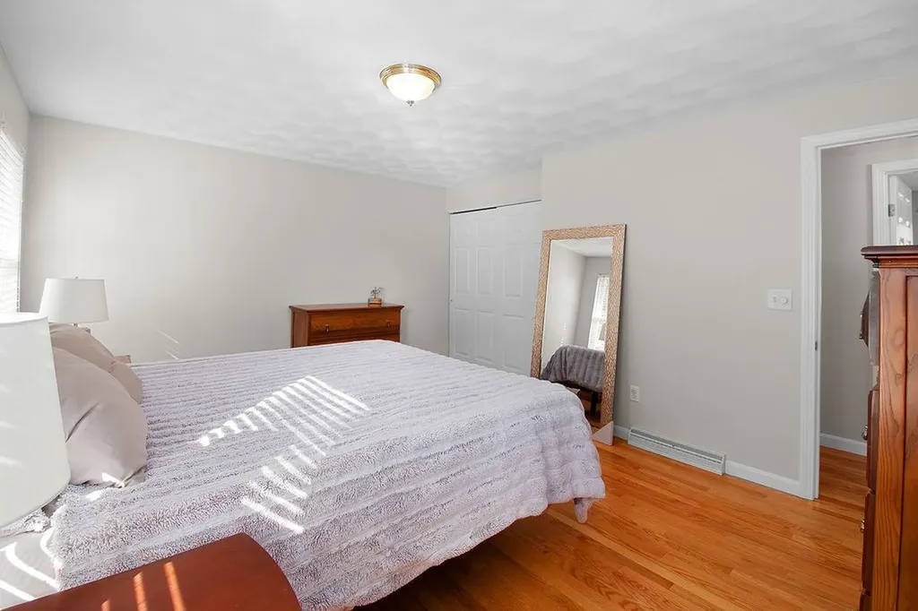 22 Mia Court Warwick RI 02886