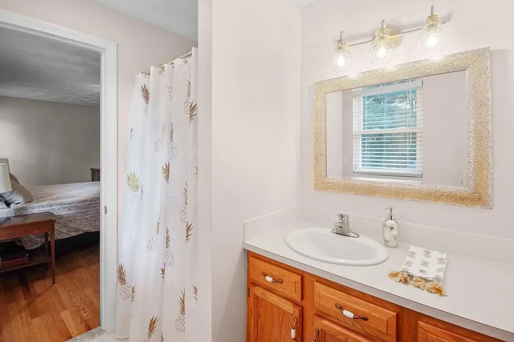 22 Mia Court Warwick RI 02886