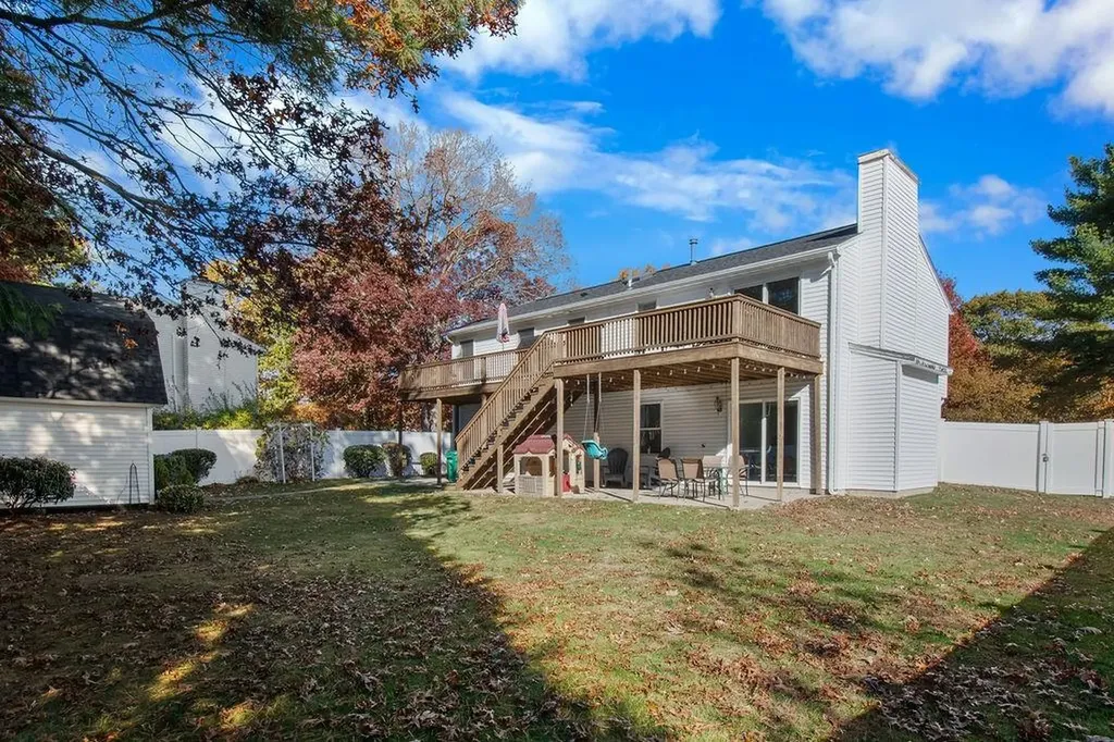 22 Mia Court Warwick RI 02886