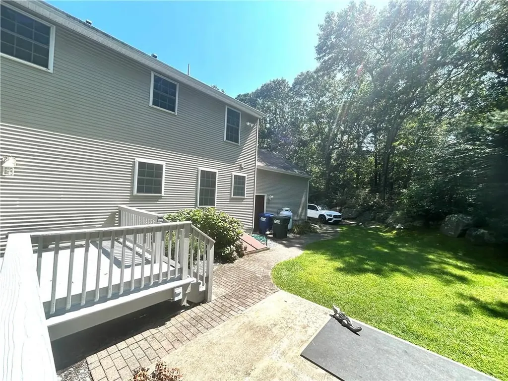 16 Klondike Road Charlestown RI 02813
