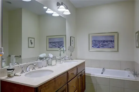 301 Village Road Tiverton RI 02878