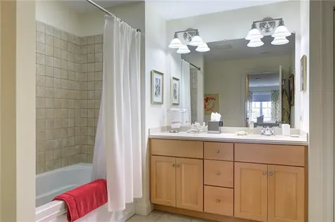 301 Village Road Tiverton RI 02878