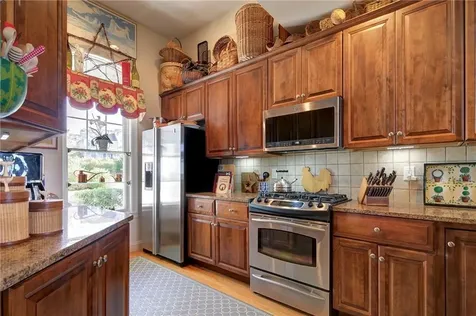 301 Village Road Tiverton RI 02878