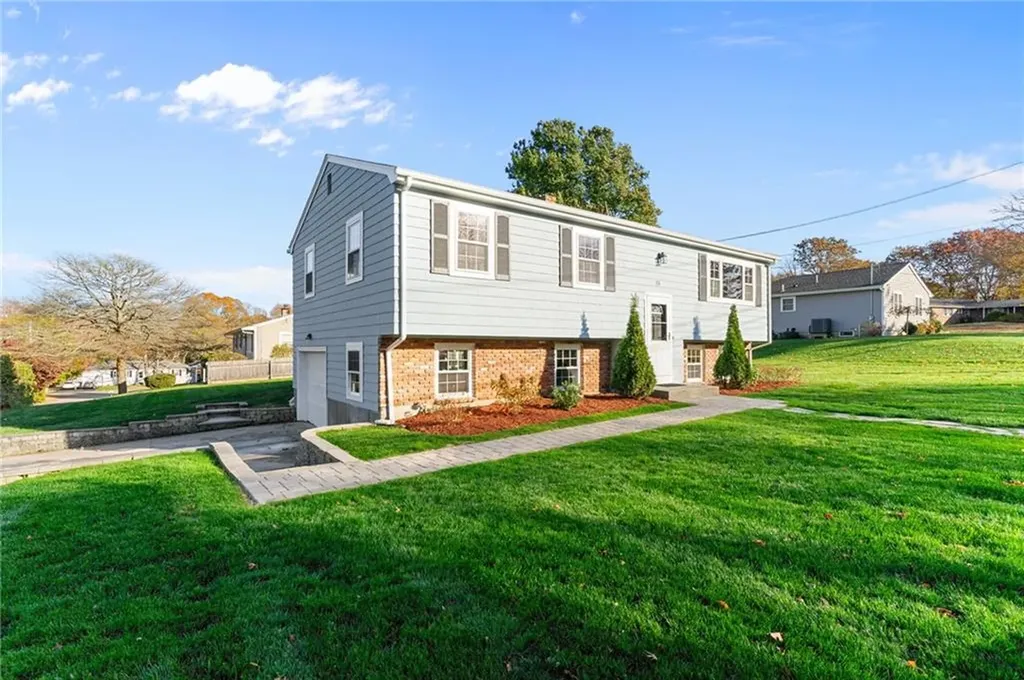 25 Overhill Road Warren RI 02885