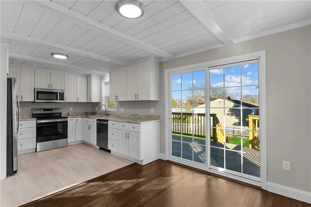 25 Overhill Road Warren RI 02885