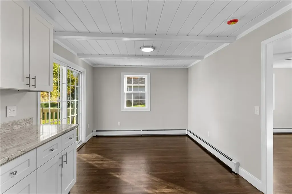 25 Overhill Road Warren RI 02885
