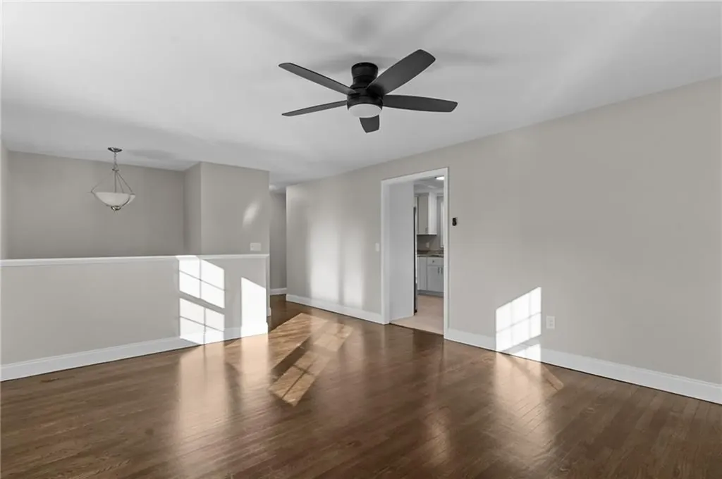 25 Overhill Road Warren RI 02885