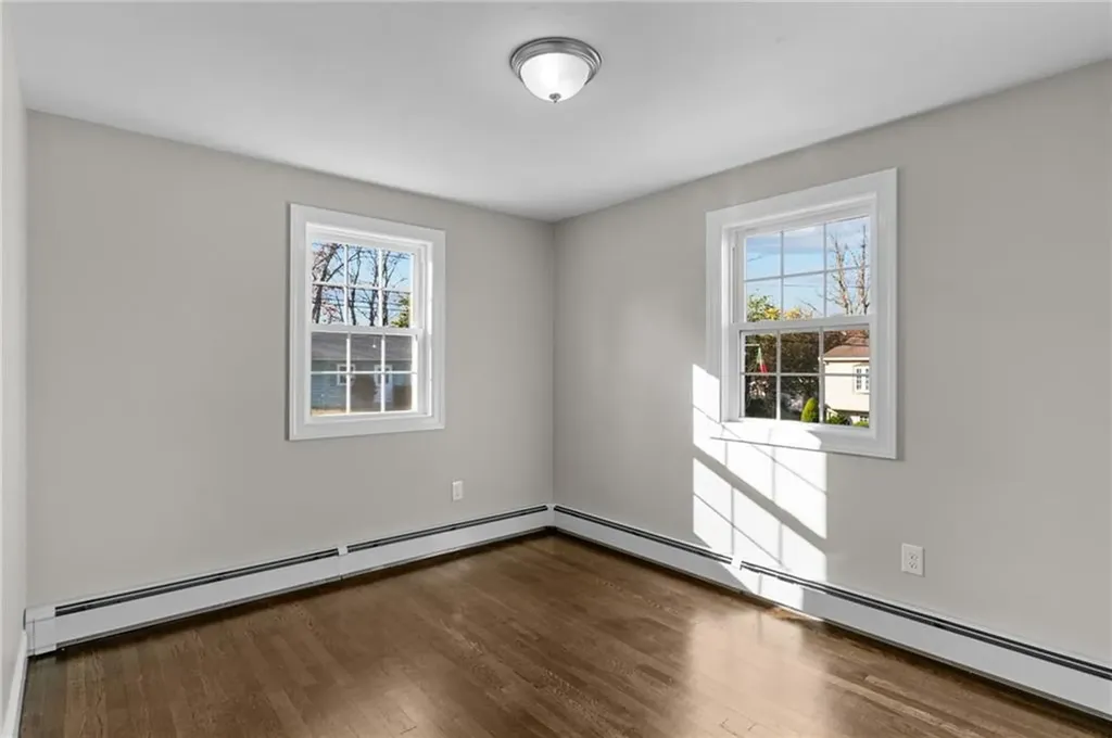 25 Overhill Road Warren RI 02885