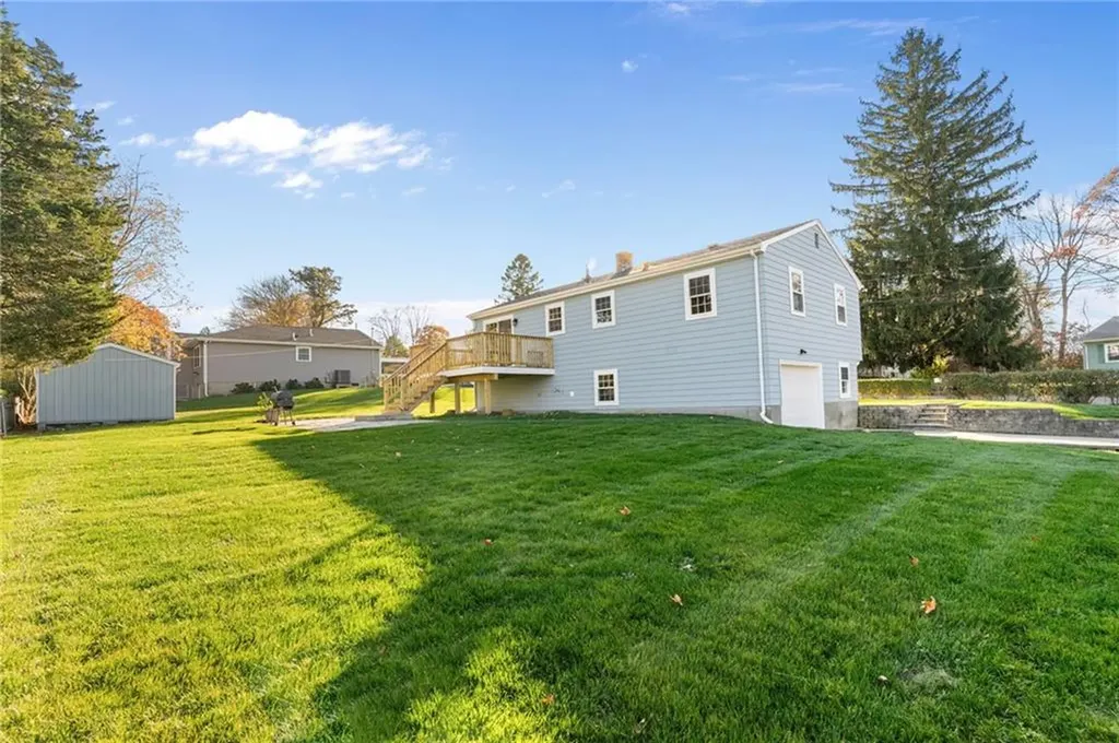 25 Overhill Road Warren RI 02885