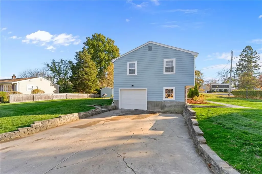 25 Overhill Road Warren RI 02885