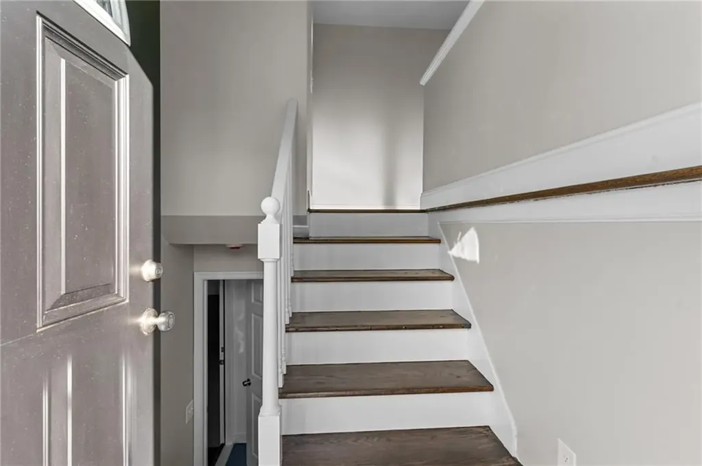 25 Overhill Road Warren RI 02885