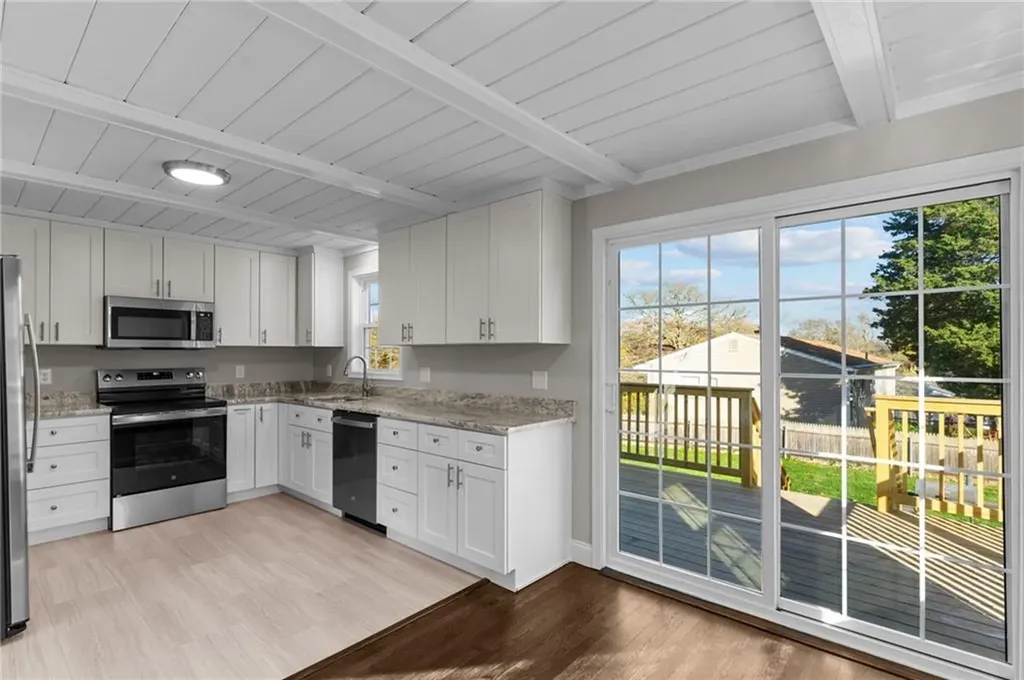 25 Overhill Road Warren RI 02885