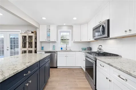 342 Cedar Avenue East Greenwich RI 02818