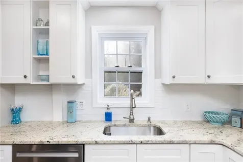 342 Cedar Avenue East Greenwich RI 02818