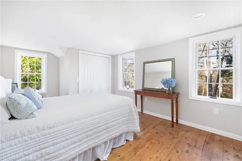 342 Cedar Avenue East Greenwich RI 02818