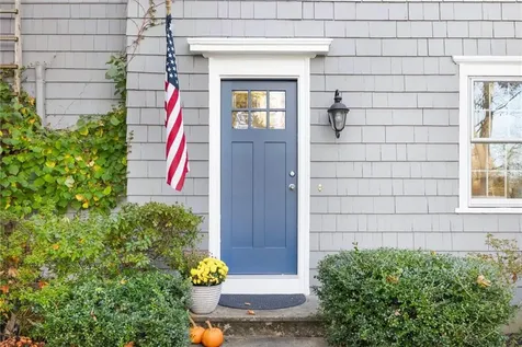 342 Cedar Avenue East Greenwich RI 02818