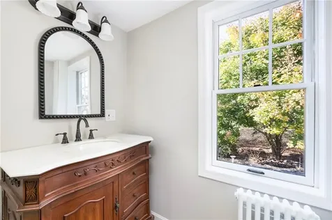 342 Cedar Avenue East Greenwich RI 02818