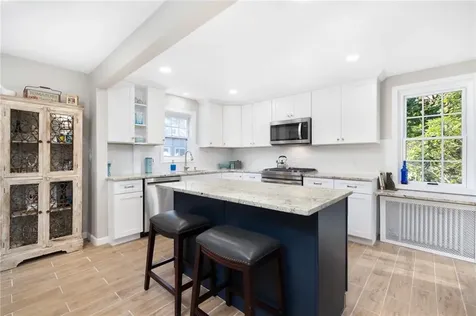 342 Cedar Avenue East Greenwich RI 02818