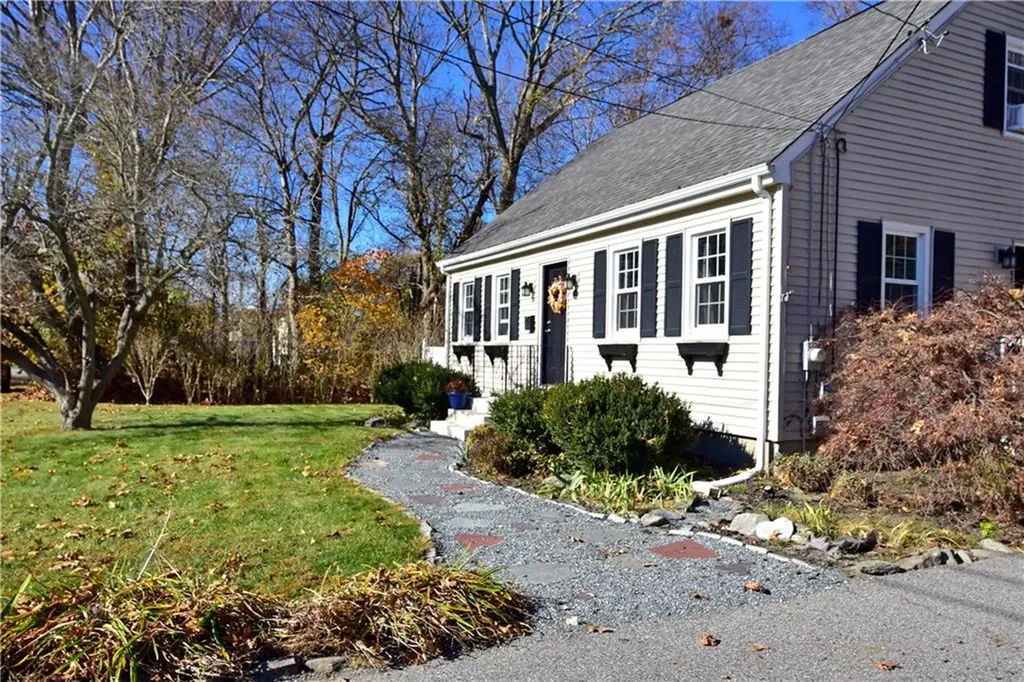122 Fatima Drive Warren RI 02885