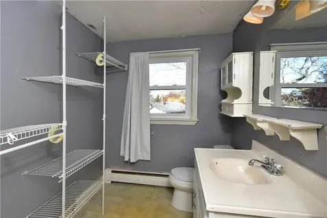 122 Fatima Drive Warren RI 02885