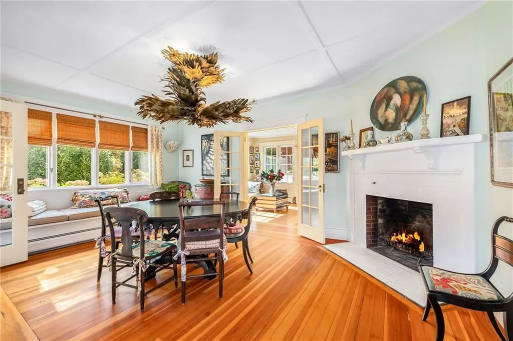 72 Highland Road Bristol RI 02809