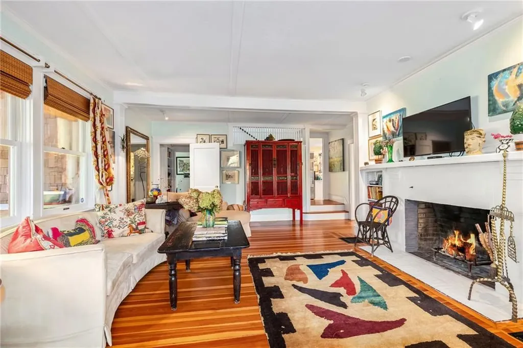72 Highland Road Bristol RI 02809