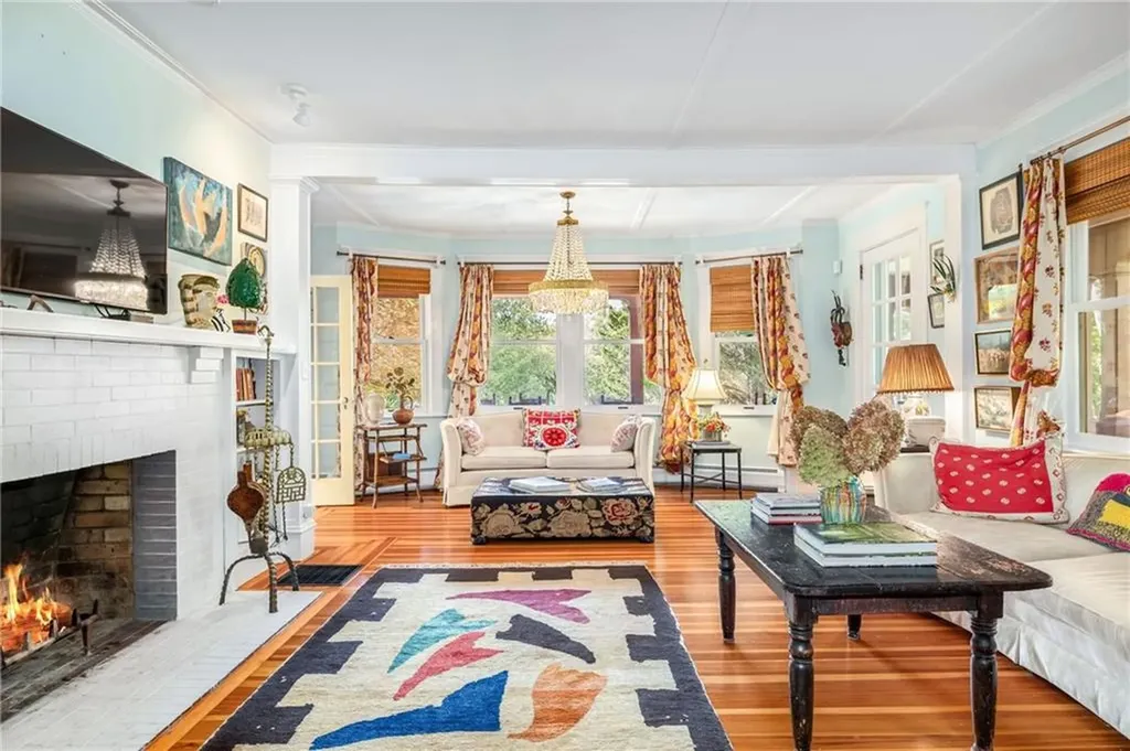 72 Highland Road Bristol RI 02809