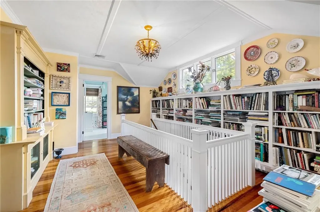 72 Highland Road Bristol RI 02809
