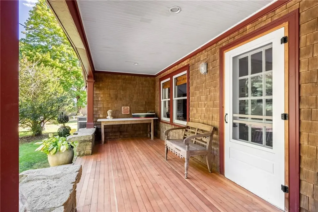 72 Highland Road Bristol RI 02809